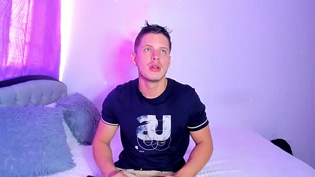 johnycooper08 online show from July 2026 12:50:02 PM