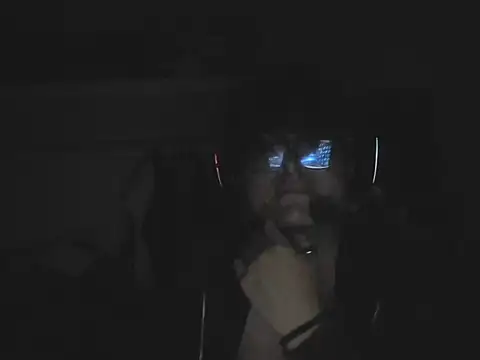Snapshot of layom_21 chatting on June 2026 04:23:02 AM layom 21 online show from June 2026 04:23:02 AM