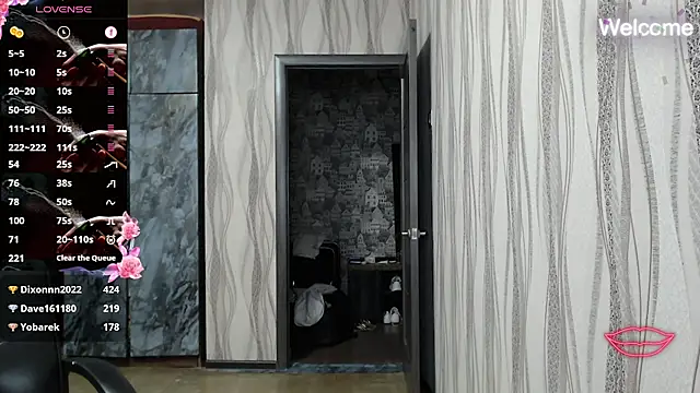 Snapshot of Yevgeshka-Milashka chatting on September 2025 07:13:02 AM Yevgeshka-Milashka online show from September 2025 07:13:02 AM