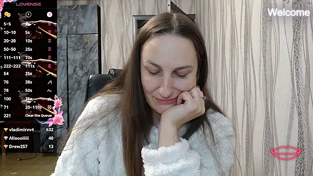 Snapshot of Yevgeshka-Milashka chatting on October 2025 08:39:02 PM Yevgeshka-Milashka online show from October 2025 08:39:02 PM
