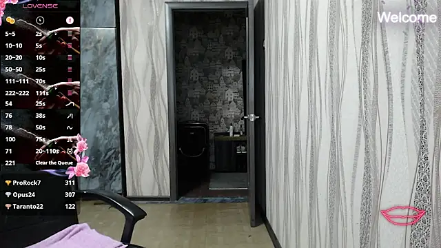 Snapshot of Yevgeshka-Milashka chatting on October 2025 05:58:02 PM Yevgeshka-Milashka online show from October 2025 05:58:02 PM
