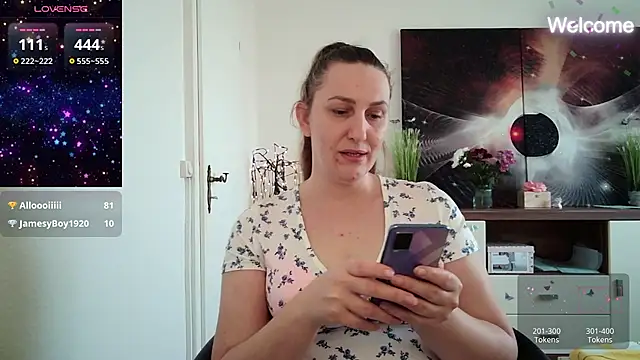 Snapshot of Yevgeshka-Milashka chatting on March 2025 12:53:02 PM Yevgeshka-Milashka online show from March 2025 12:53:02 PM