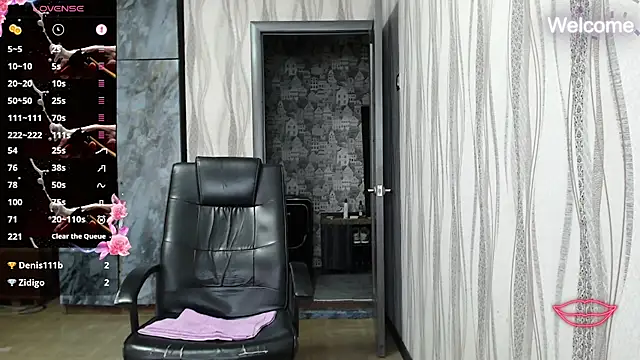 Snapshot of Yevgeshka-Milashka chatting on October 2025 06:37:01 AM Yevgeshka-Milashka online show from October 2025 06:37:01 AM