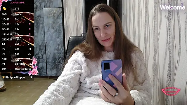 Snapshot of Yevgeshka-Milashka chatting on October 2025 08:33:01 AM Yevgeshka-Milashka online show from October 2025 08:33:01 AM