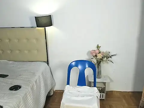 YourladyLia  online show from June 2026 06:13:02 AM