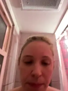 redrumredroom online show from June 2026 03:18:02 AM
