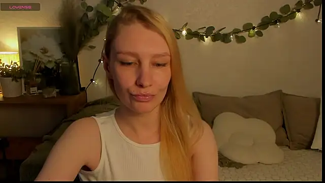 ReginaAmour online show from June 2026 02:39:01 PM