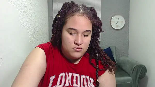 leilasosexy online show from June 2026 01:33:02 PM
