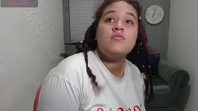 leilasosexy online show from July 2026 01:39:02 PM