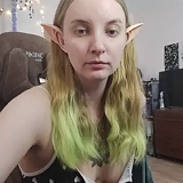 Snapshot of Elfie_Agatha chatting on June 2026 09:14:02 AM Elfie Agatha online show from June 2026 09:14:02 AM