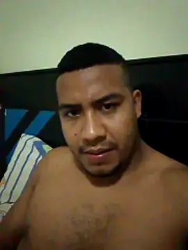 Snapshot of Giovann14 chatting on June 2026 01:54:01 AM Giovann14 online show from June 2026 01:54:01 AM