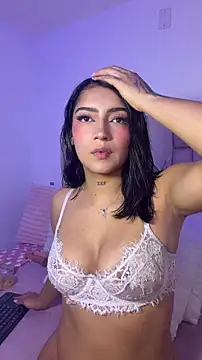 Snapshot of Nicolegh_ chatting on June 2026 02:17:01 AM Nicolegh online show from June 2026 02:17:01 AM