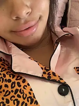 Snapshot of Maya729 chatting on June 2026 05:02:01 PM Maya729 online show from June 2026 05:02:01 PM