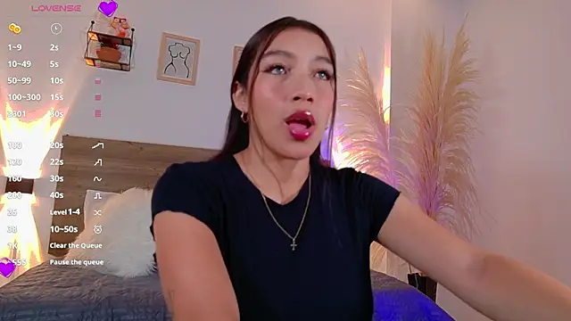  Emmakiss  online show from June 2026 12:38:01 PM