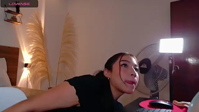  Emmakiss  online show from June 2026 11:52:02 AM