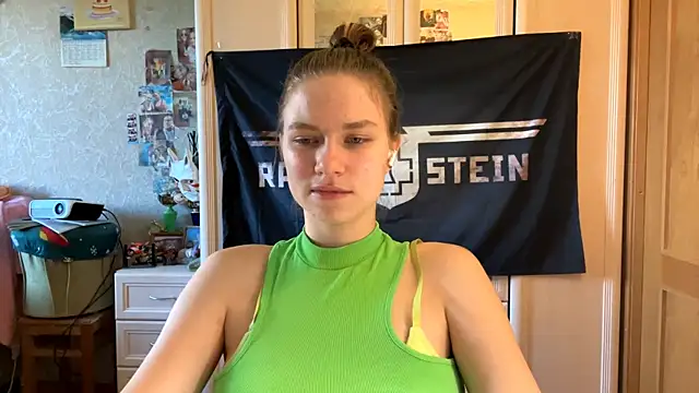 Snapshot of Codi_Rostersy chatting on July 2026 05:23:02 PM Codi Rostersy online show from July 2026 05:23:02 PM