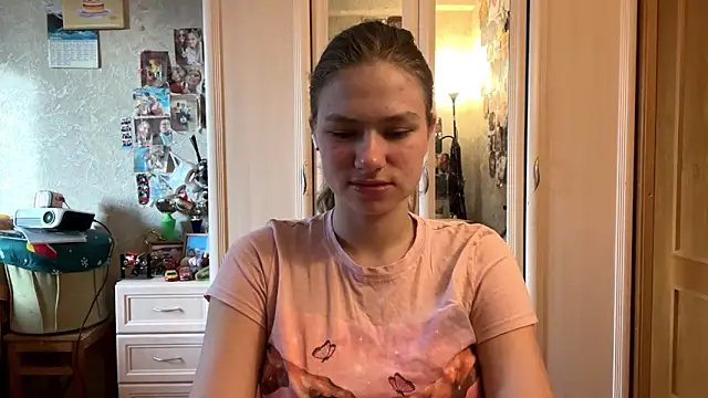 Snapshot of Codi_Rostersy chatting on June 2026 03:06:02 AM Codi Rostersy online show from June 2026 03:06:02 AM