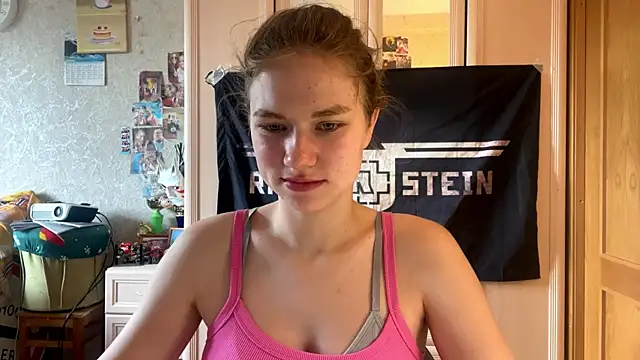 Snapshot of Codi_Rostersy chatting on July 2026 08:21:01 AM Codi Rostersy online show from July 2026 08:21:01 AM