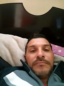 Snapshot of RIchar05 chatting on August 2026 07:44:01 PM RIchar05 online show from August 2026 07:44:01 PM