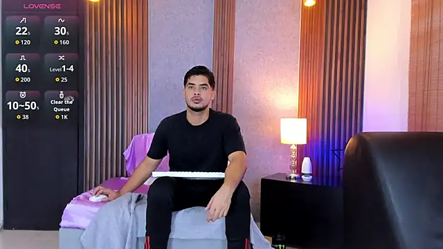 Snapshot of luciano_vitale chatting on July 2026 12:05:02 PM luciano vitale online show from July 2026 12:05:02 PM
