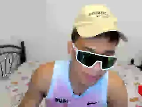 Snapshot of urfucker_vinz chatting on June 2026 05:07:01 AM urfucker vinz online show from June 2026 05:07:01 AM