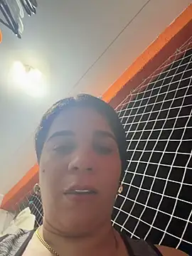 Siri Luxx online show from July 2026 01:35:02 AM