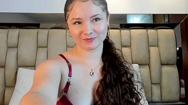 Snapshot of CamilaSaez chatting on June 2026 02:33:01 PM CamilaSaez online show from June 2026 02:33:01 PM