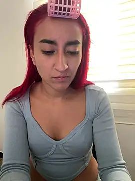 Juliethademon online show from July 2026 02:05:01 PM
