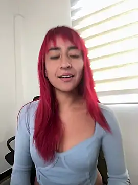 Juliethademon online show from June 2026 02:01:01 PM