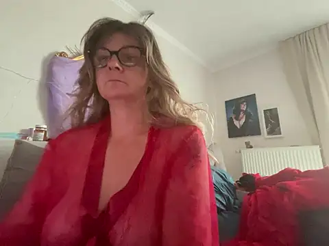 Snapshot of DirtyMarie80 chatting on June 2026 04:53:02 AM DirtyMarie80 online show from June 2026 04:53:02 AM