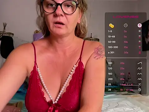 Snapshot of DirtyMarie80 chatting on July 2026 02:58:01 PM DirtyMarie80 online show from July 2026 02:58:01 PM