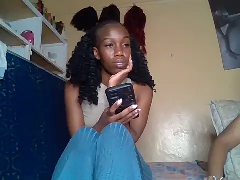 Snapshot of pretty_leen chatting on June 2026 04:19:02 PM pretty leen online show from June 2026 04:19:02 PM