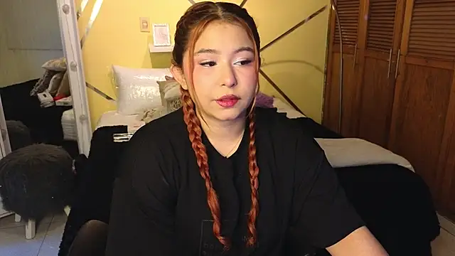 attenea cutte online show from June 2026 01:32:02 PM