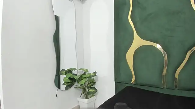 Snapshot of Mila_petiteasm chatting on July 2026 12:12:02 PM Mila petiteasm online show from July 2026 12:12:02 PM