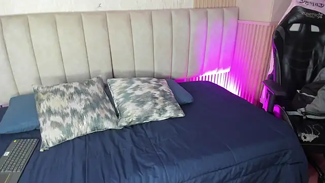 julimonroe  online show from July 2026 01:41:01 AM