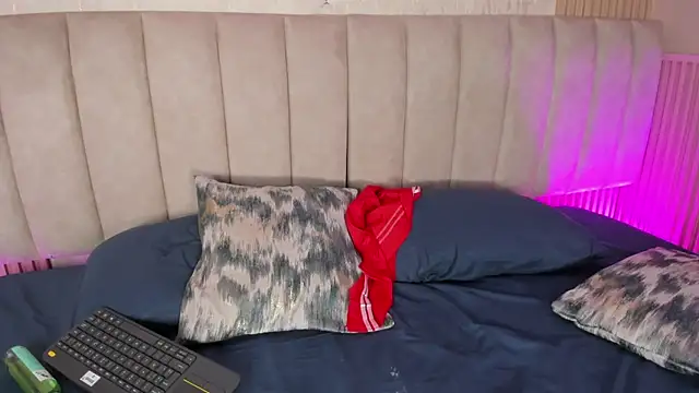 julimonroe  online show from July 2026 06:47:02 AM