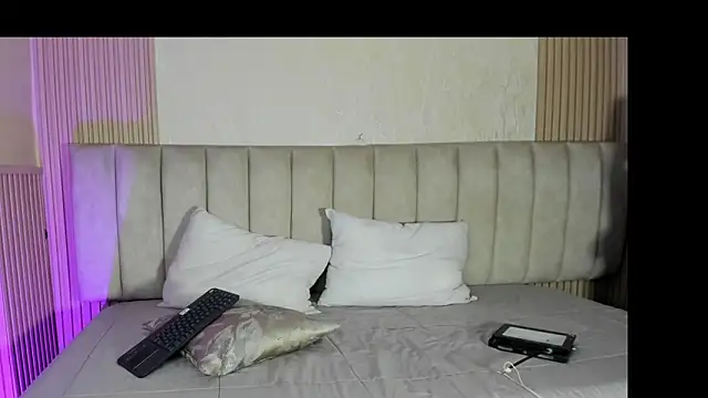 julimonroe  online show from June 2026 01:33:02 AM