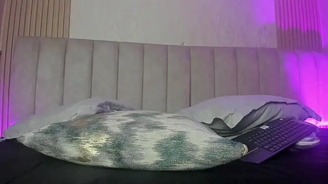 julimonroe  online show from July 2026 01:17:02 AM