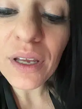 Snapshot of smoothkissx chatting on January 2025 02:03:01 AM smoothkissx online show from January 2025 02:03:01 AM