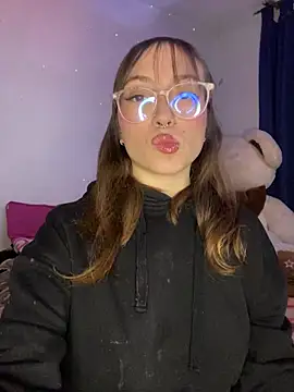 Caamii  online show from July 2026 01:28:02 AM