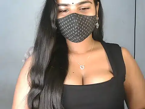 Snapshot of Curvy_Deepa chatting on June 2026 06:20:01 PM Curvy Deepa online show from June 2026 06:20:01 PM