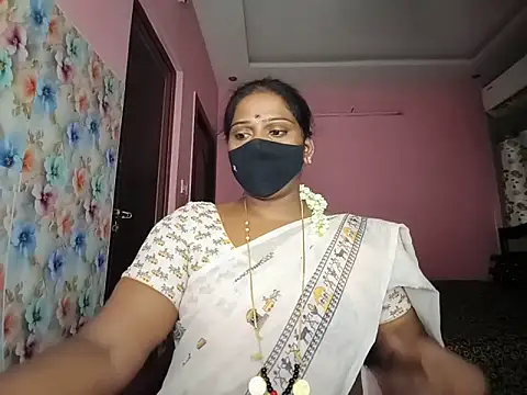 Snapshot of Meenakshy chatting on June 2026 04:34:01 AM Meenakshy online show from June 2026 04:34:01 AM