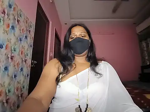 Snapshot of Meenakshy chatting on June 2026 05:34:02 PM Meenakshy online show from June 2026 05:34:02 PM