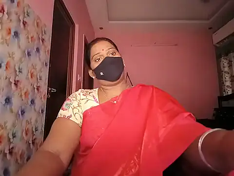 Snapshot of Meenakshy chatting on July 2026 04:02:02 AM Meenakshy online show from July 2026 04:02:02 AM