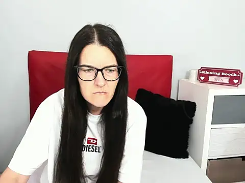 NadiaXlove online show from July 2026 02:49:02 PM