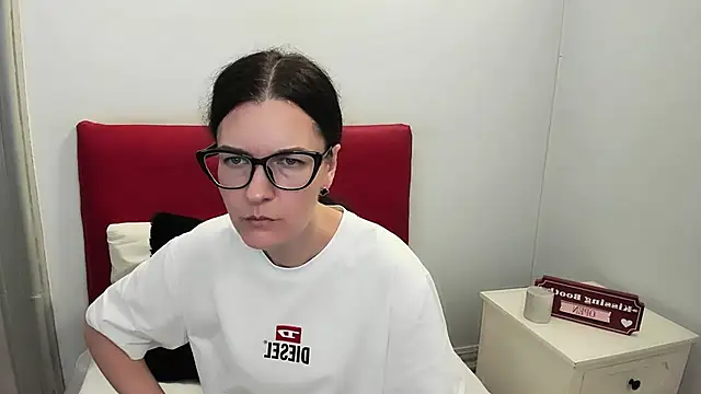 NadiaXlove online show from July 2026 02:52:01 PM
