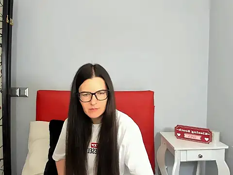 NadiaXlove online show from June 2026 05:46:01 AM