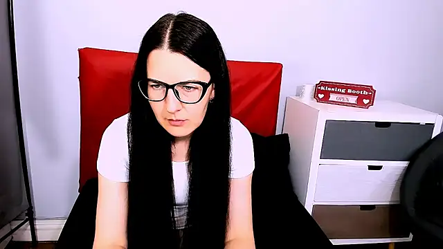 NadiaXlove online show from June 2026 02:11:01 PM