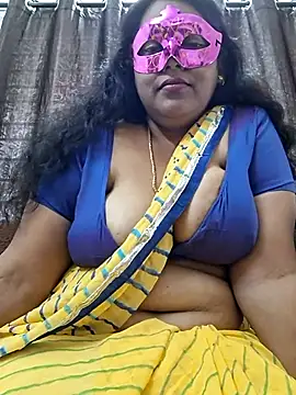 Snapshot of Hot_Sreeja_Tamil chatting on August 2026 04:28:01 AM Hot Sreeja Tamil online show from August 2026 04:28:01 AM