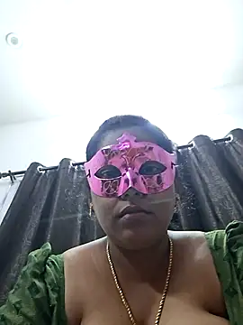 Snapshot of Hot_Sreeja_Tamil chatting on July 2026 01:10:02 PM Hot Sreeja Tamil online show from July 2026 01:10:02 PM